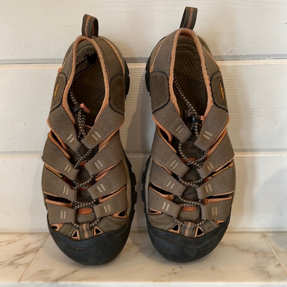 Keen Clearwater CNX Raven/Tortoise Shell Water Sandals Size 9 - Picture 9 of 9